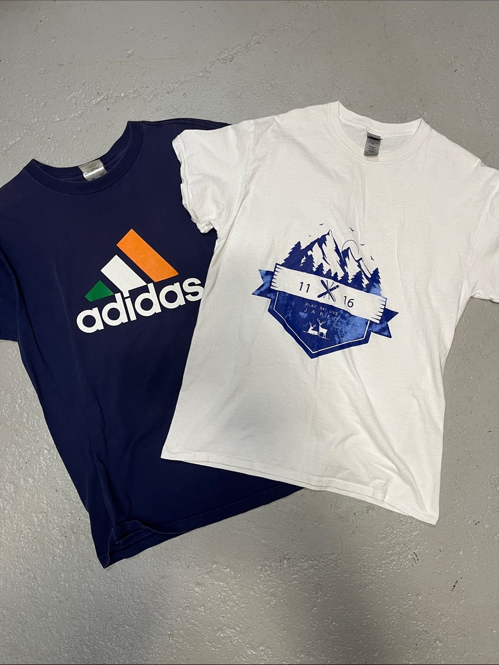 adidas Navy Short Sleeve Tee with Multicolor Logo JARED white t shirt M Two tees
